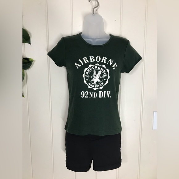 Abercrombie & Fitch Green Airborne 92nd Division Graphic Blouse 
Medium 8 - 10 - Picture 4 of 14